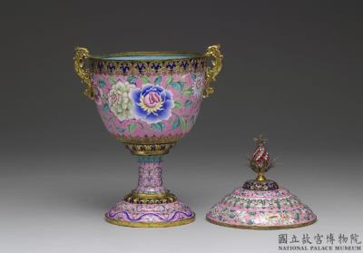 图片[3]-Painted enamel covered stem cup with floral decor, Qing dynasty, Qianlong reign (1736-1795)-China Archive